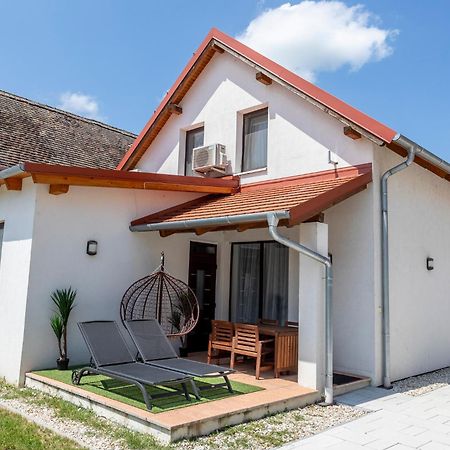Park Apartman Sarrod Luaran gambar