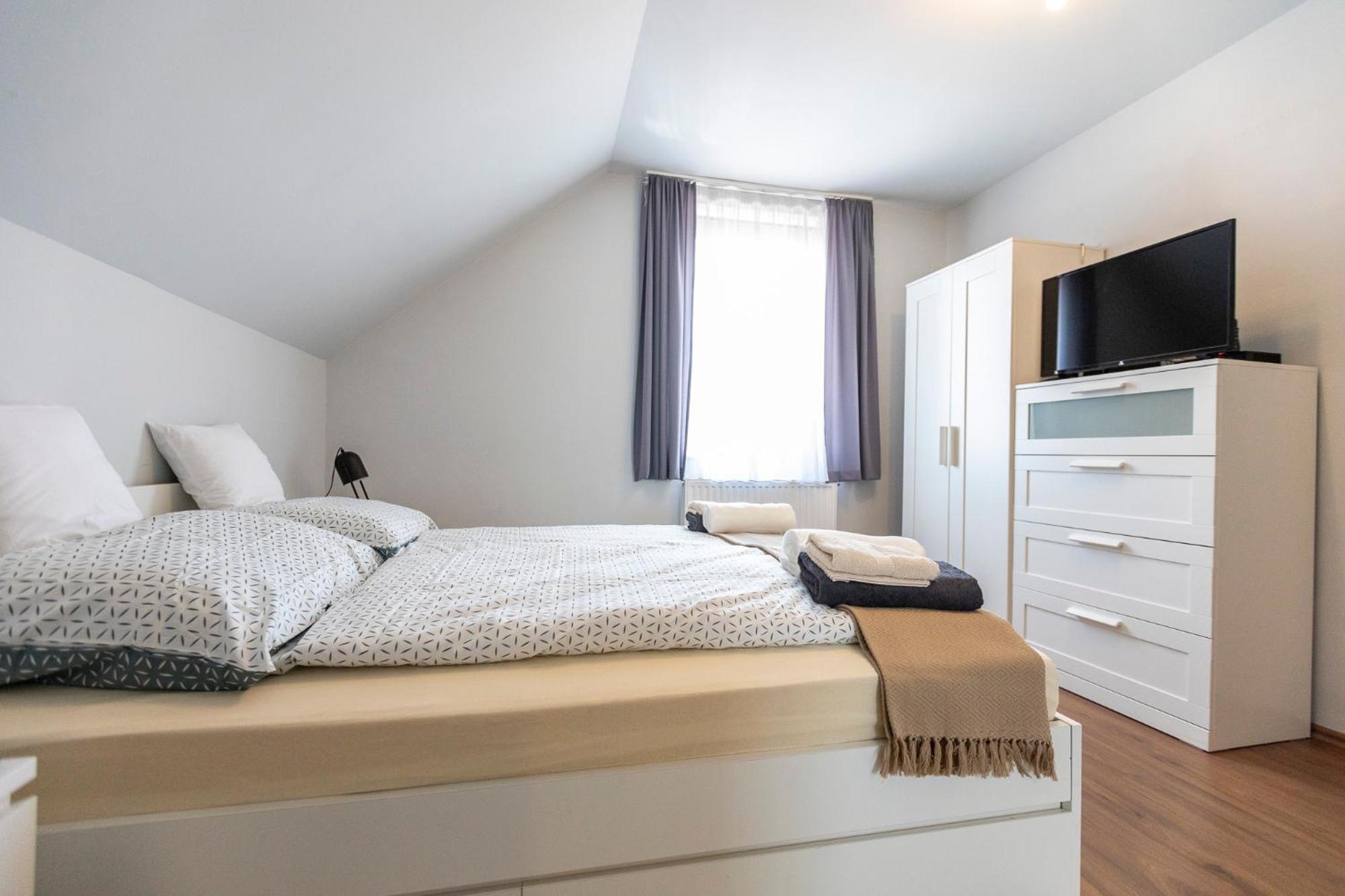 Park Apartman Sarrod Luaran gambar